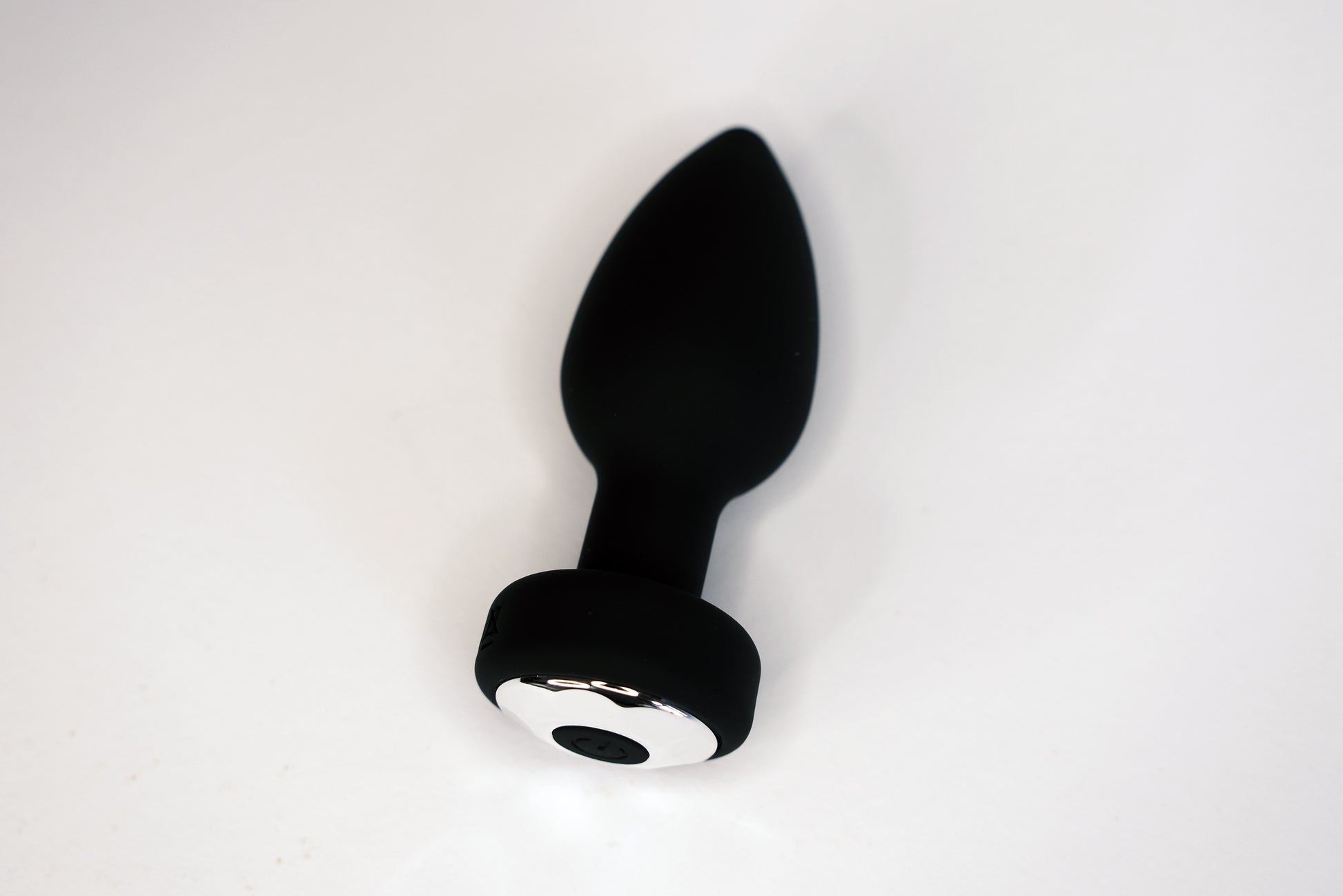 Premium Anal Plug with Remote – 10 Vibration Settings (Unisex)